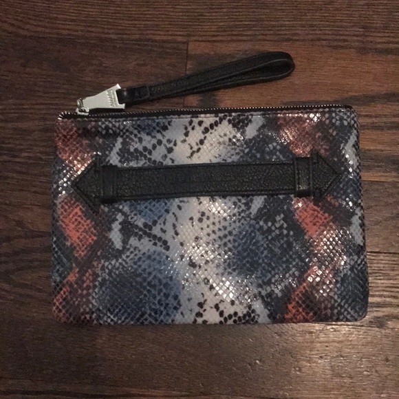 Hand Clutch - Picture 2 of 7